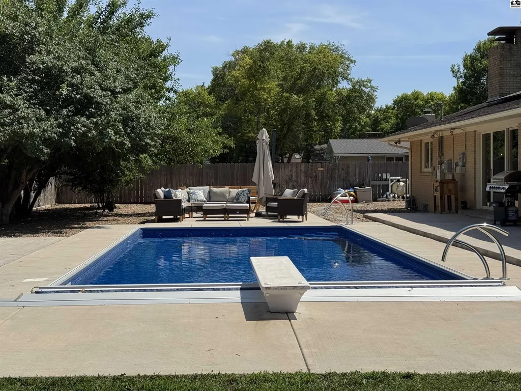 2704 Heather Parkway Hutchinson KS 67502