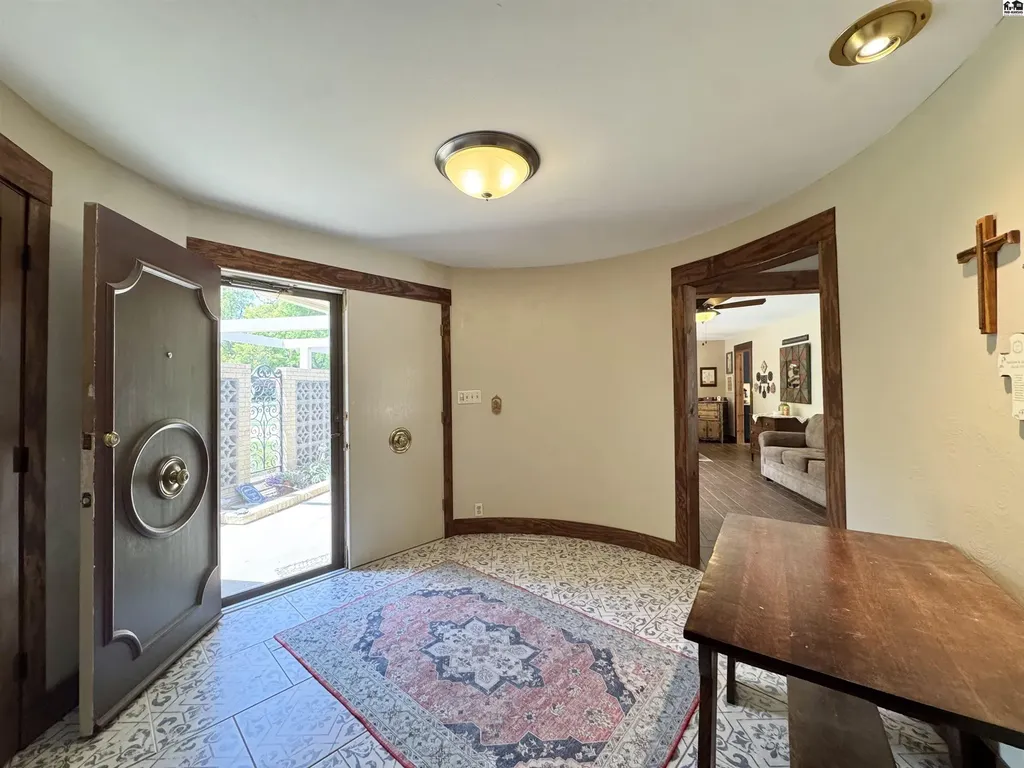 2704 Heather Parkway Hutchinson KS 67502