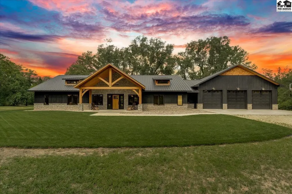 7701 Old K61 Highway N Hutchinson KS 67502