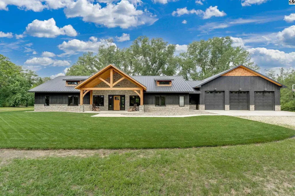 7701 Old K61 Highway N Hutchinson KS 67502