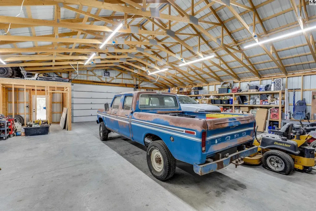 7701 Old K61 Highway N Hutchinson KS 67502