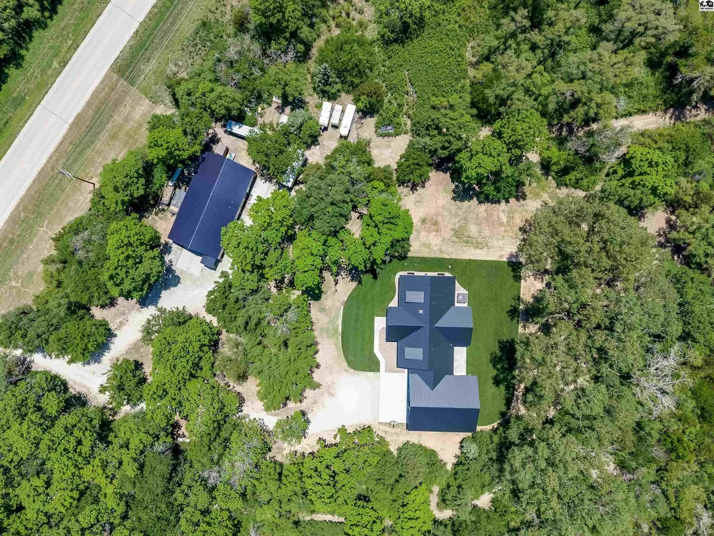 7701 Old K61 Highway N Hutchinson KS 67502