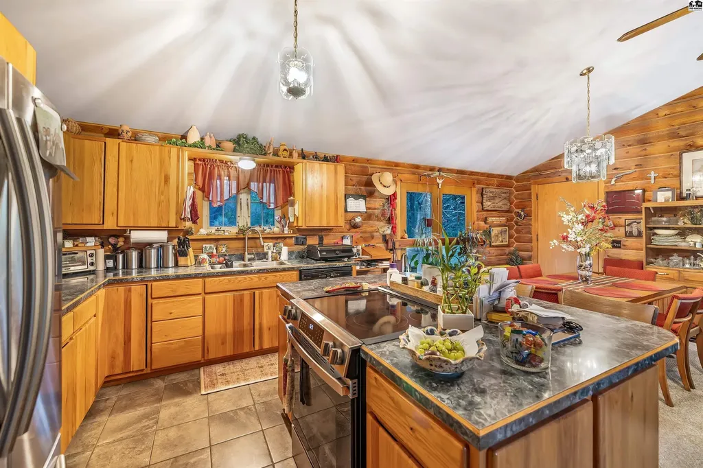 800 E 71st Avenue Hutchinson KS 67502