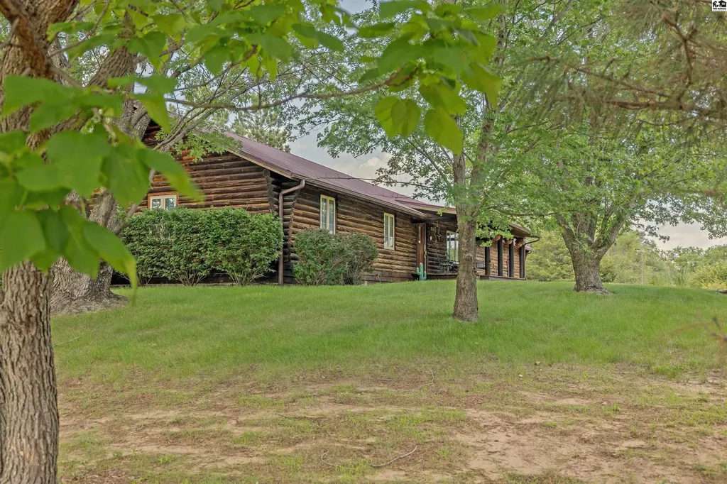 800 E 71st Avenue Hutchinson KS 67502