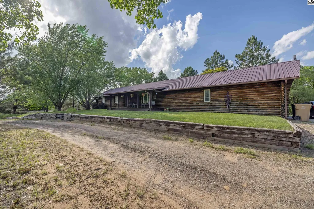800 E 71st Avenue Hutchinson KS 67502
