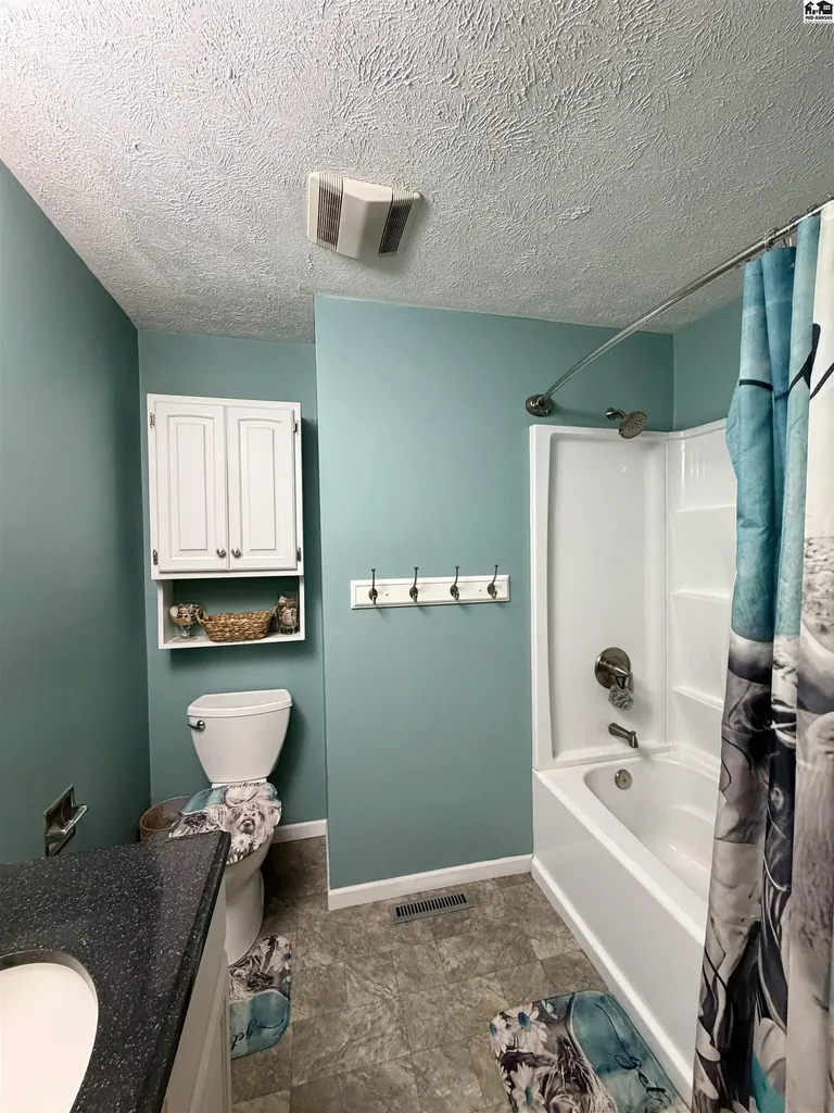 404 Evergreen Court Mcpherson KS 67460