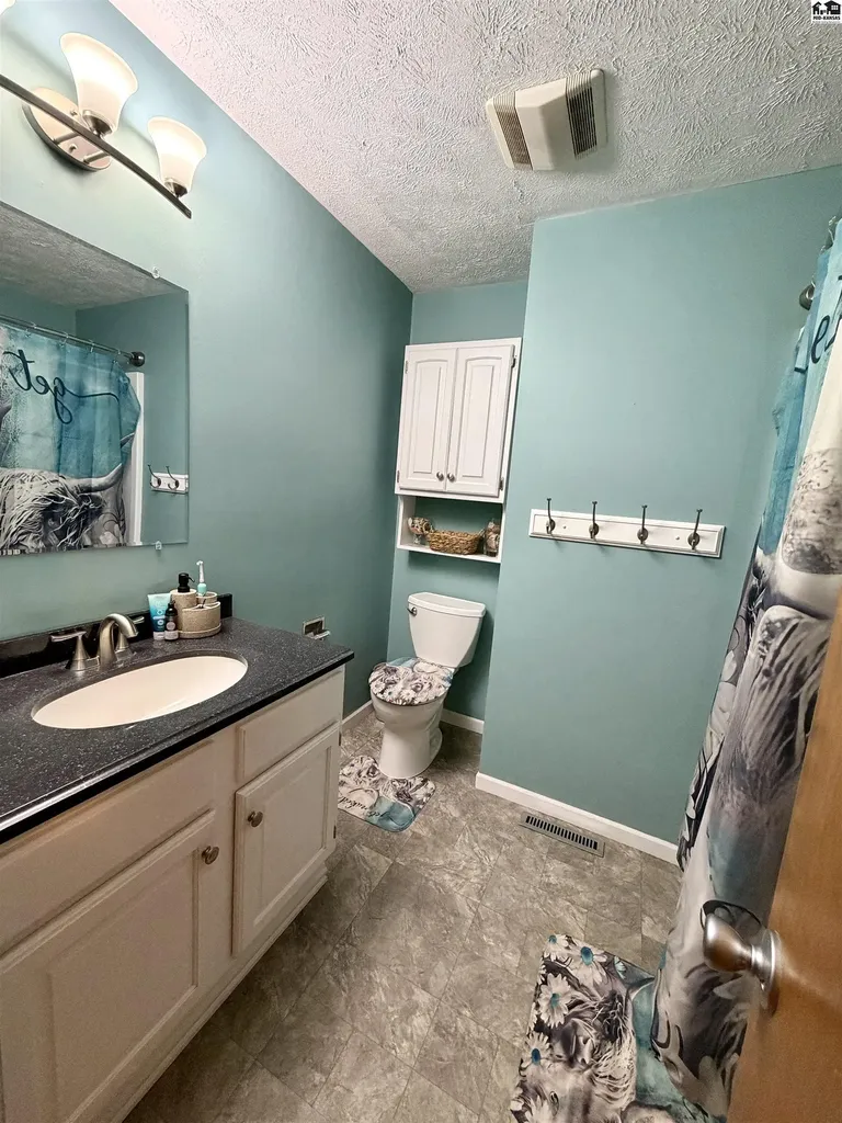 404 Evergreen Court Mcpherson KS 67460