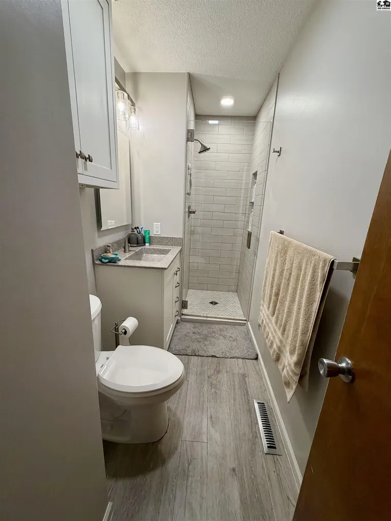 404 Evergreen Court Mcpherson KS 67460