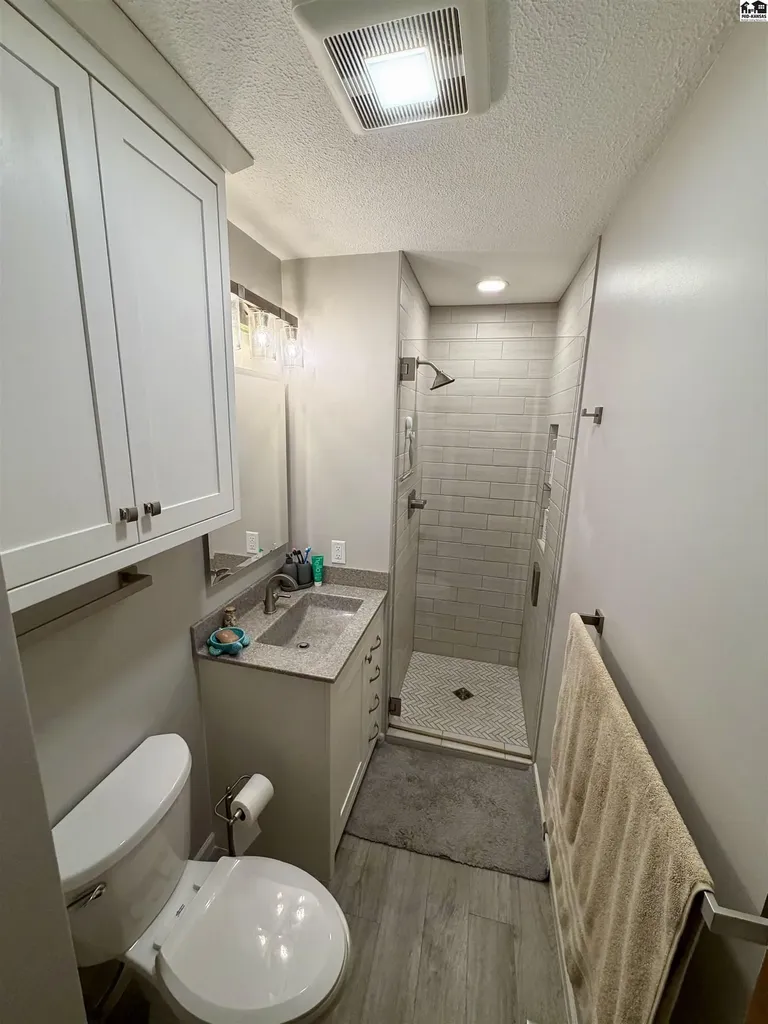 404 Evergreen Court Mcpherson KS 67460