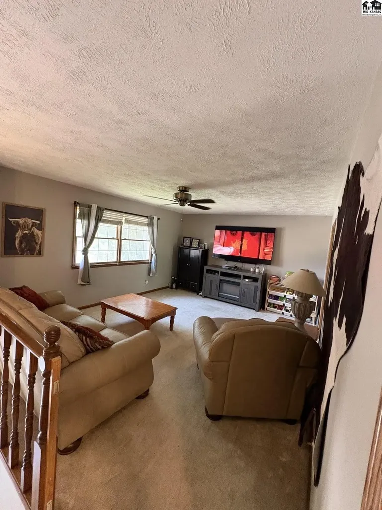404 Evergreen Court Mcpherson KS 67460