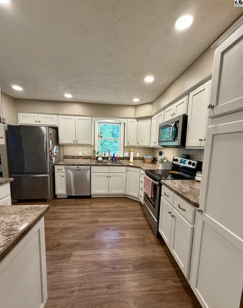 404 Evergreen Court Mcpherson KS 67460