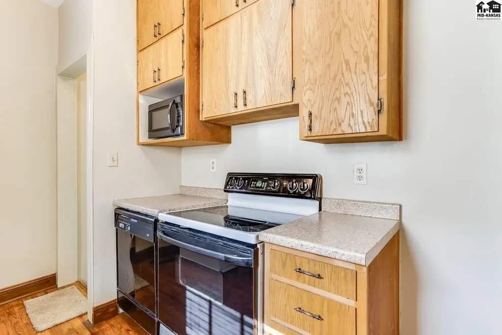 119 W 16th Avenue Hutchinson KS 67501