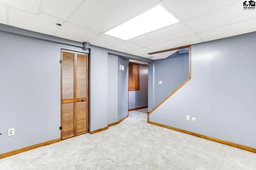 119 W 16th Avenue Hutchinson KS 67501