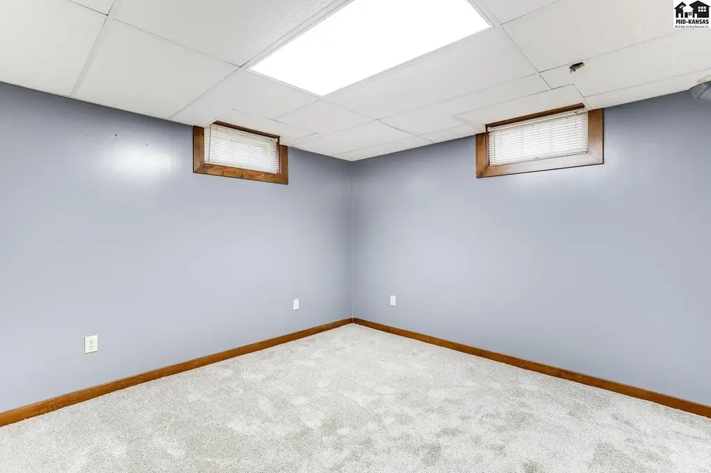 119 W 16th Avenue Hutchinson KS 67501