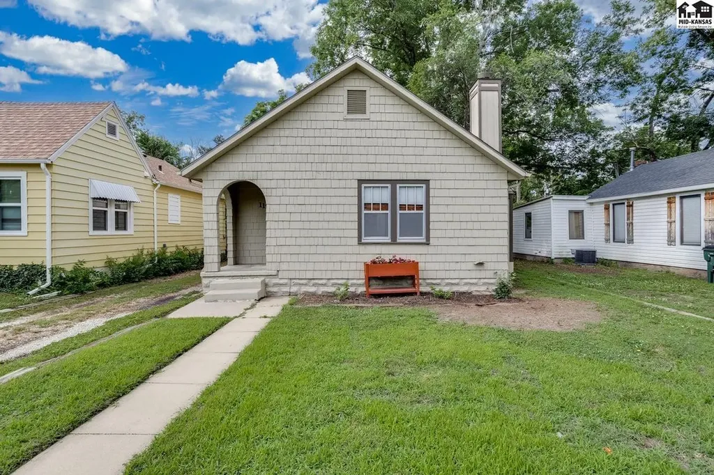 119 W 16th Avenue Hutchinson KS 67501