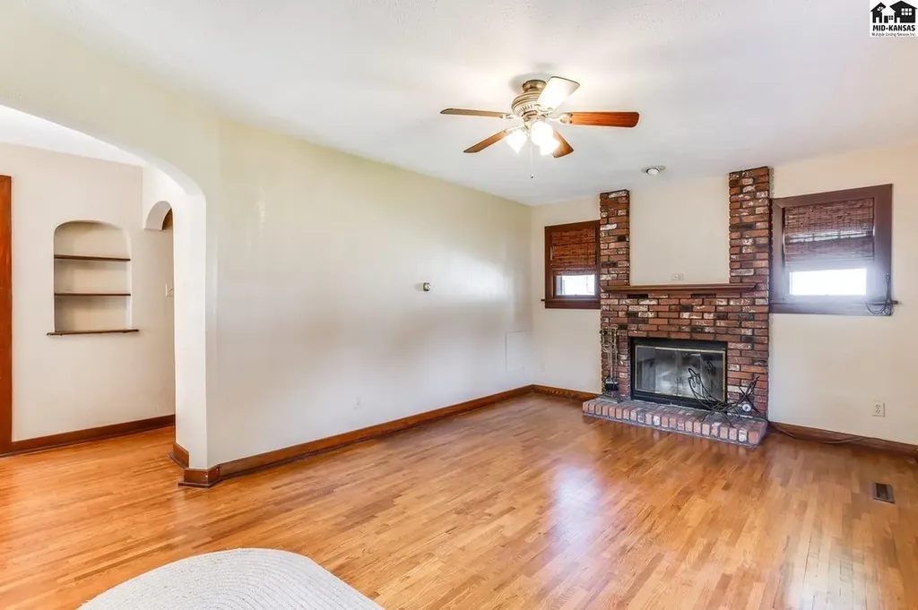 119 W 16th Avenue Hutchinson KS 67501