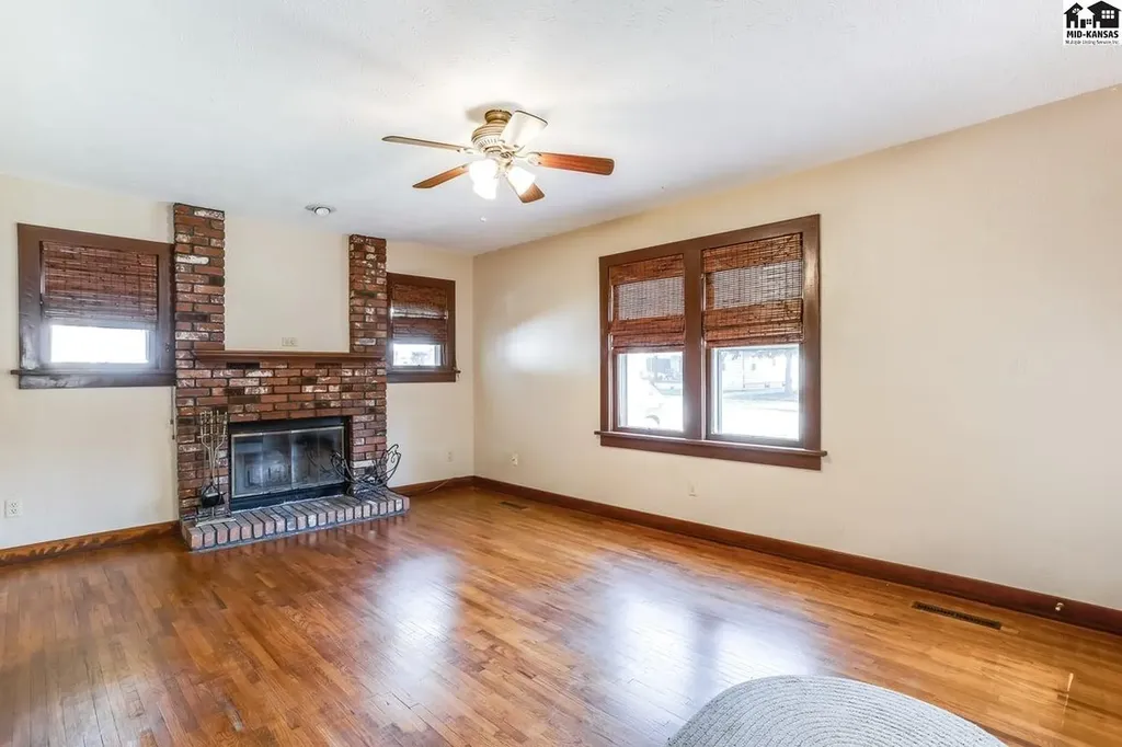 119 W 16th Avenue Hutchinson KS 67501
