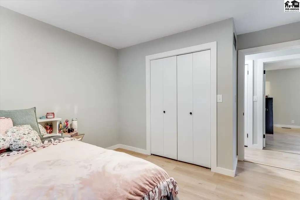 605 E Main Street Haven KS 67543