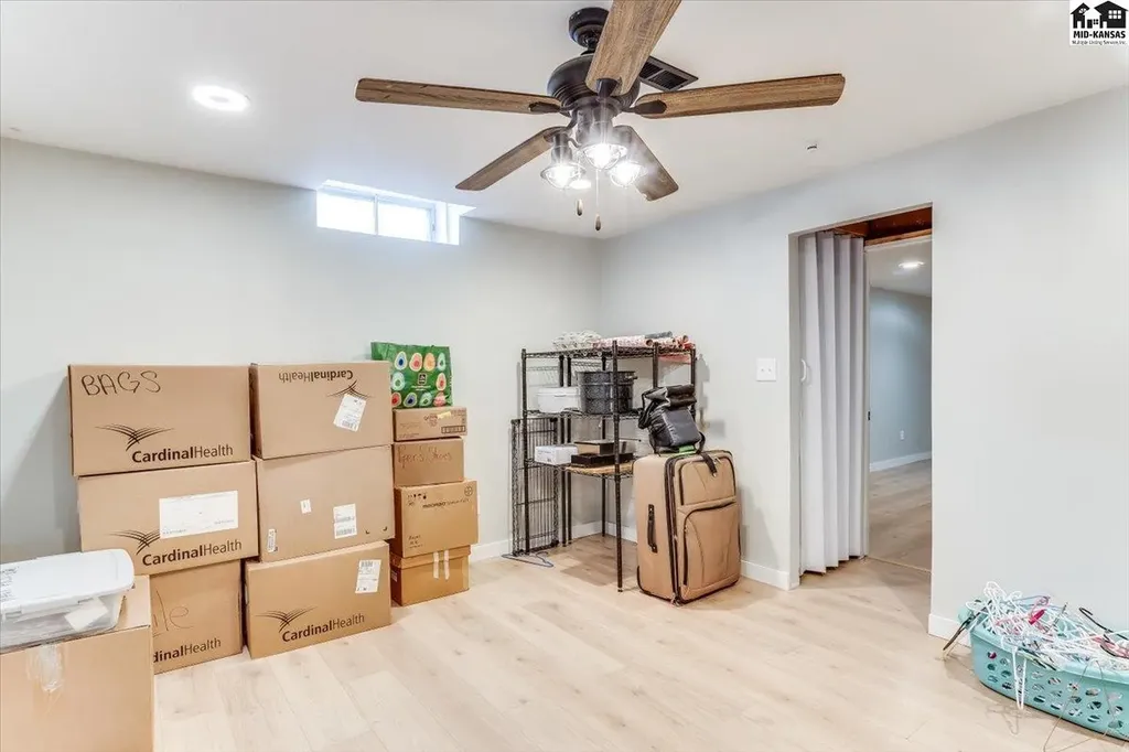 605 E Main Street Haven KS 67543