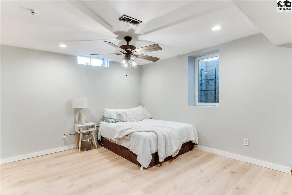 605 E Main Street Haven KS 67543