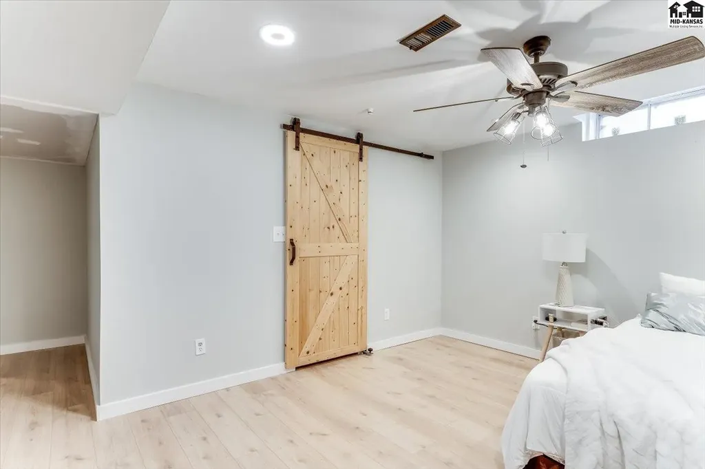 605 E Main Street Haven KS 67543