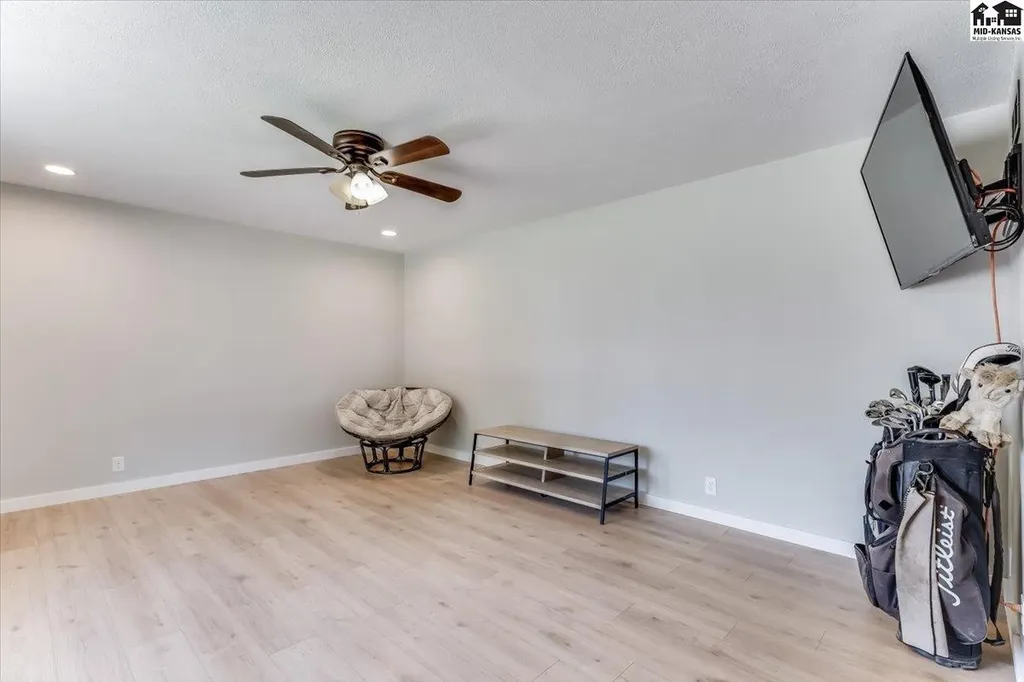 605 E Main Street Haven KS 67543