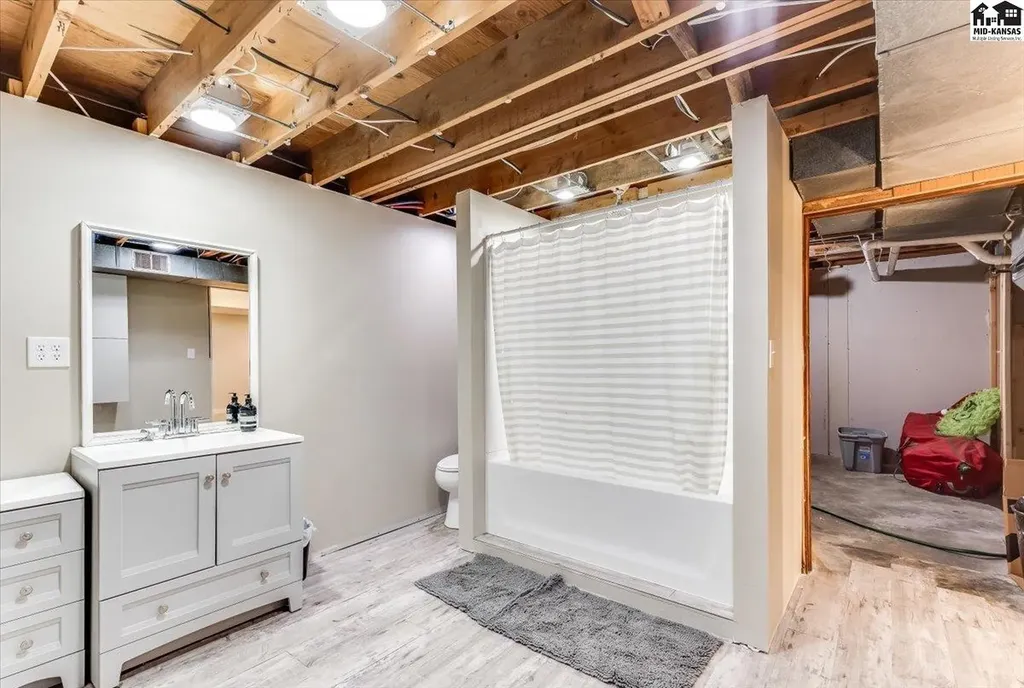 605 E Main Street Haven KS 67543