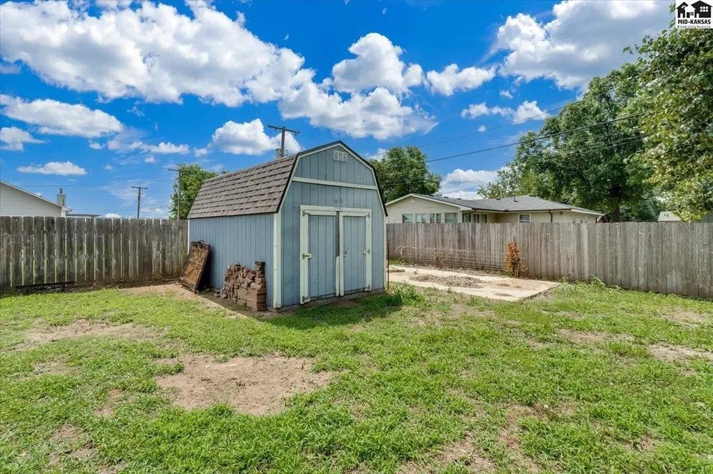 605 E Main Street Haven KS 67543