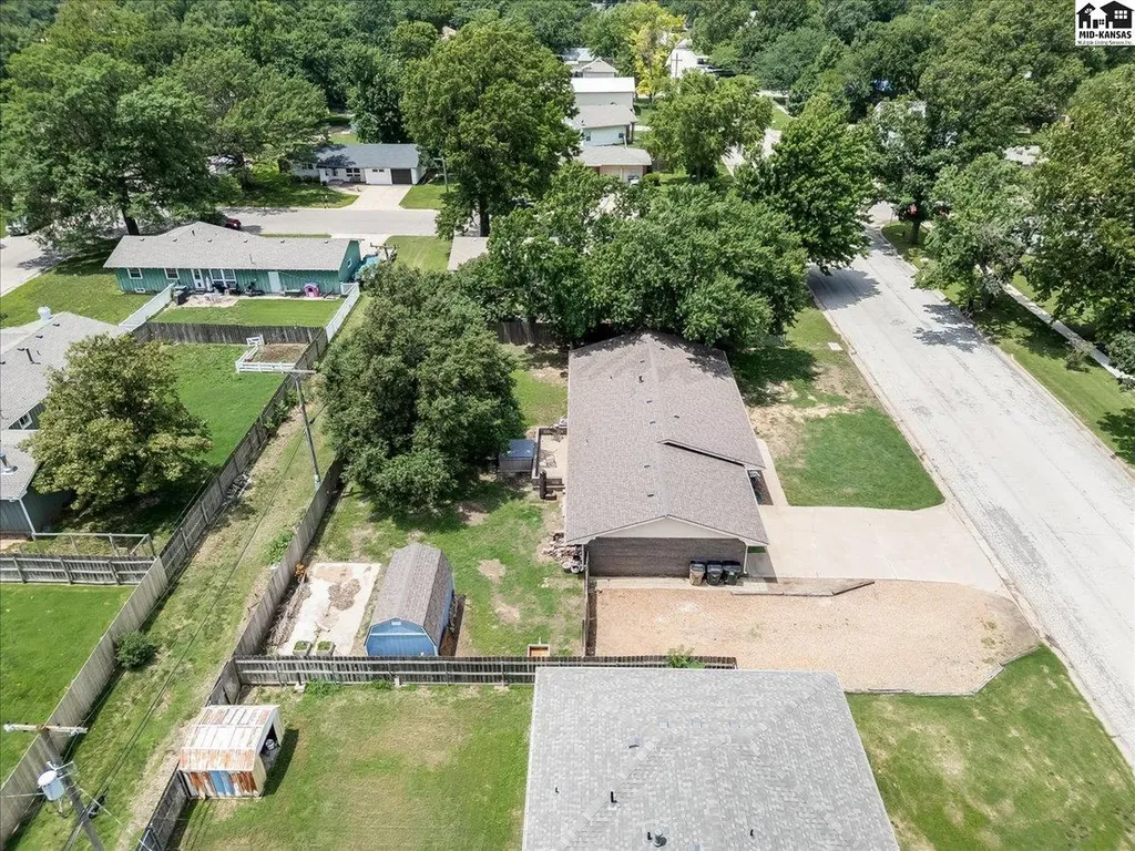 605 E Main Street Haven KS 67543