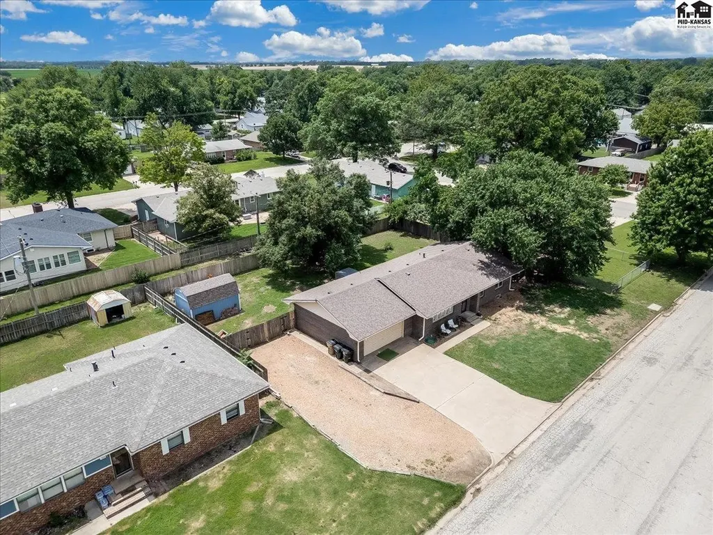 605 E Main Street Haven KS 67543