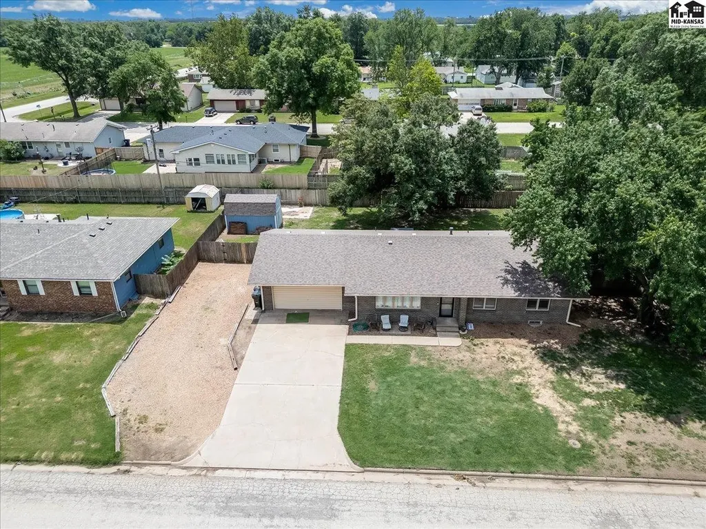 605 E Main Street Haven KS 67543