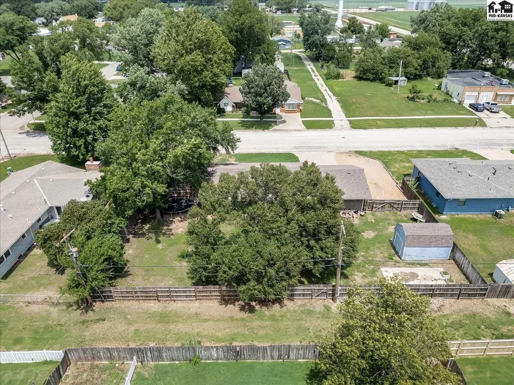 605 E Main Street Haven KS 67543