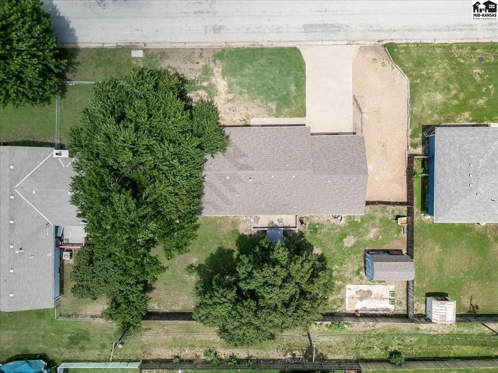 605 E Main Street Haven KS 67543