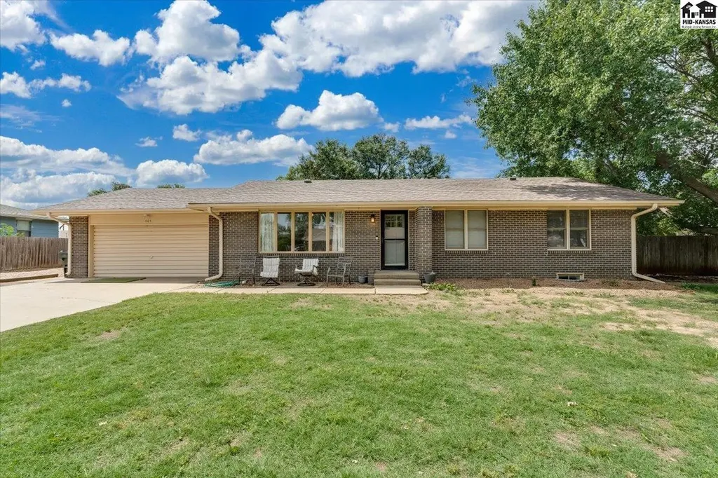605 E Main Street Haven KS 67543