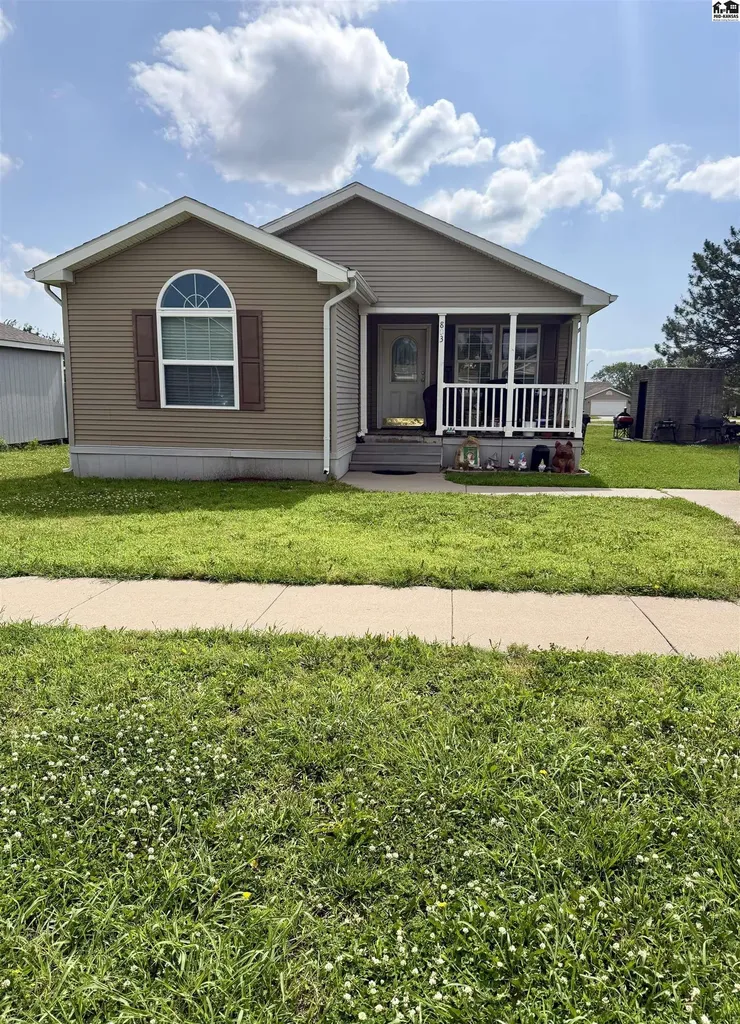 803 Wilderness Mcpherson KS 67460
