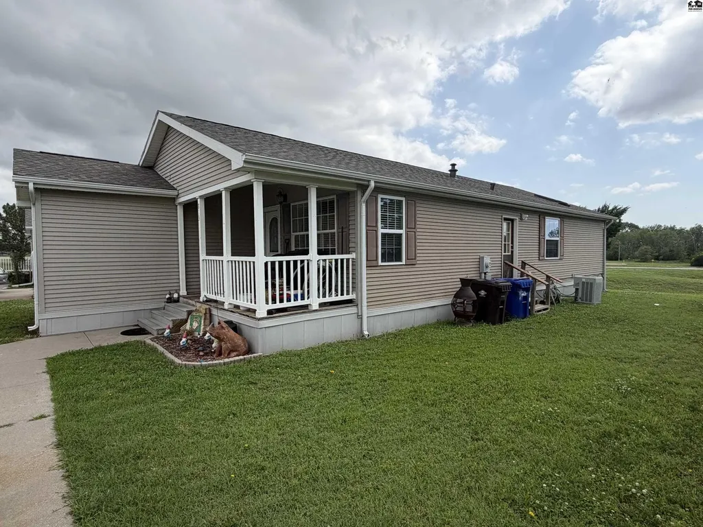 803 Wilderness Mcpherson KS 67460