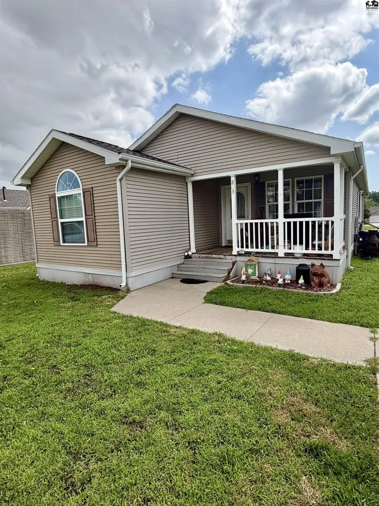 803 Wilderness Mcpherson KS 67460