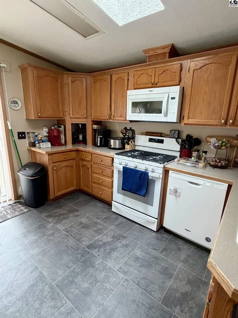 803 Wilderness Mcpherson KS 67460