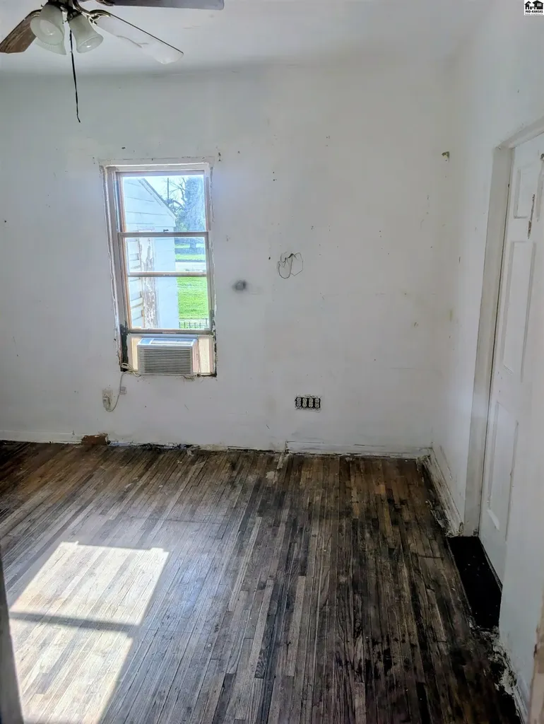 424 E Carpenter Street Hutchinson KS 67501