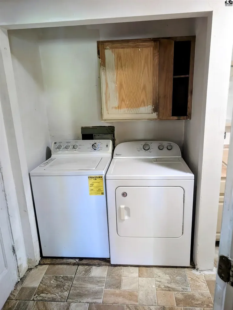 424 E Carpenter Street Hutchinson KS 67501