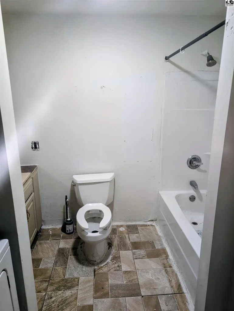 424 E Carpenter Street Hutchinson KS 67501