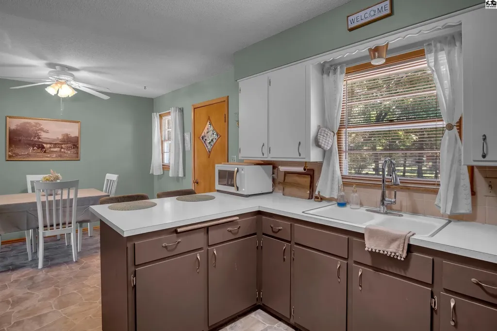102 S Eby Street Mcpherson KS 67460