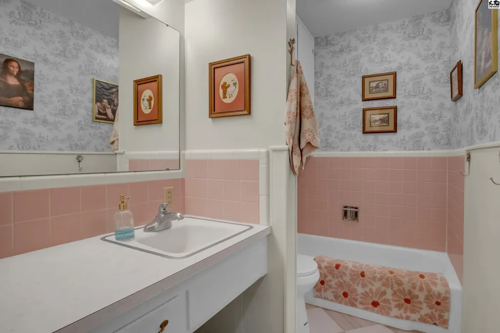 102 S Eby Street Mcpherson KS 67460