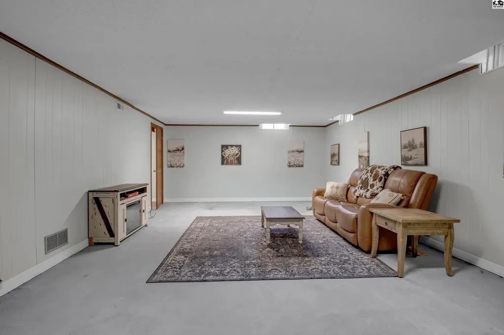 102 S Eby Street Mcpherson KS 67460