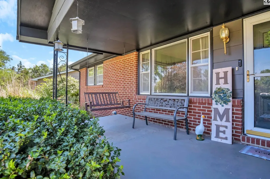 102 S Eby Street Mcpherson KS 67460