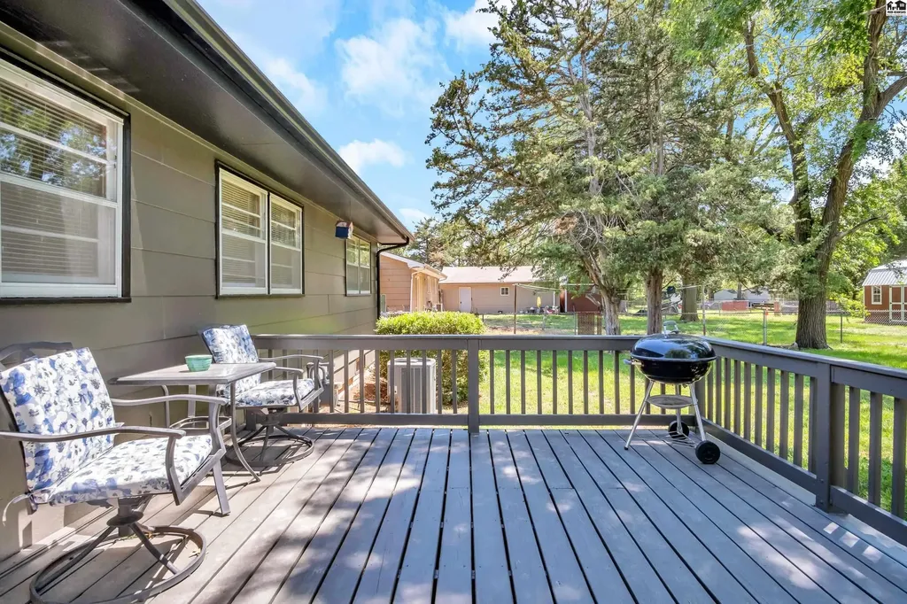 102 S Eby Street Mcpherson KS 67460
