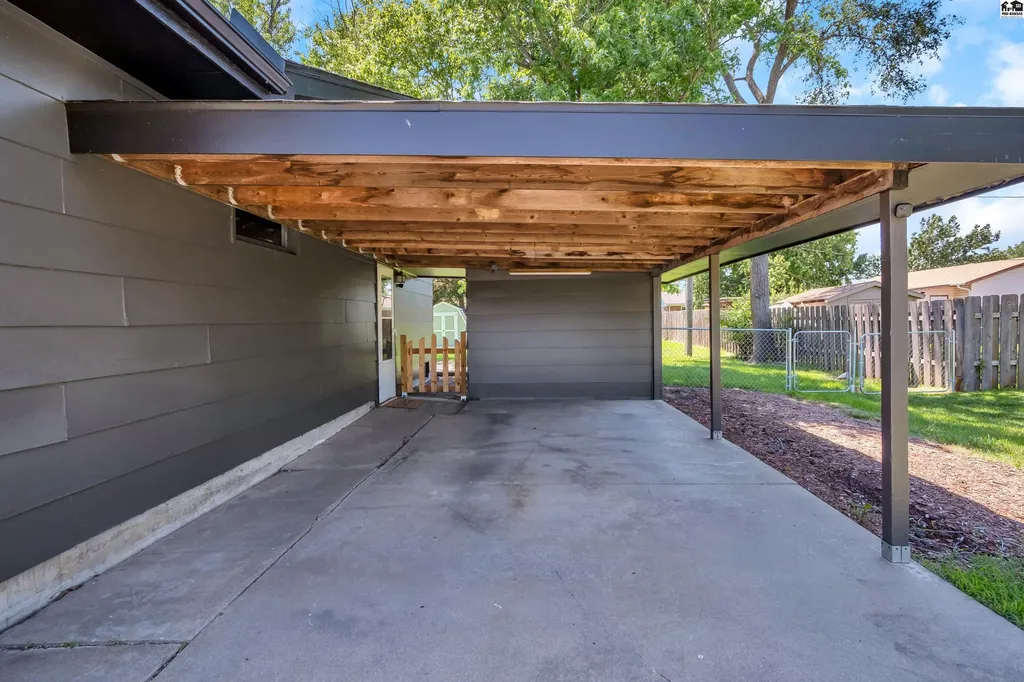 102 S Eby Street Mcpherson KS 67460