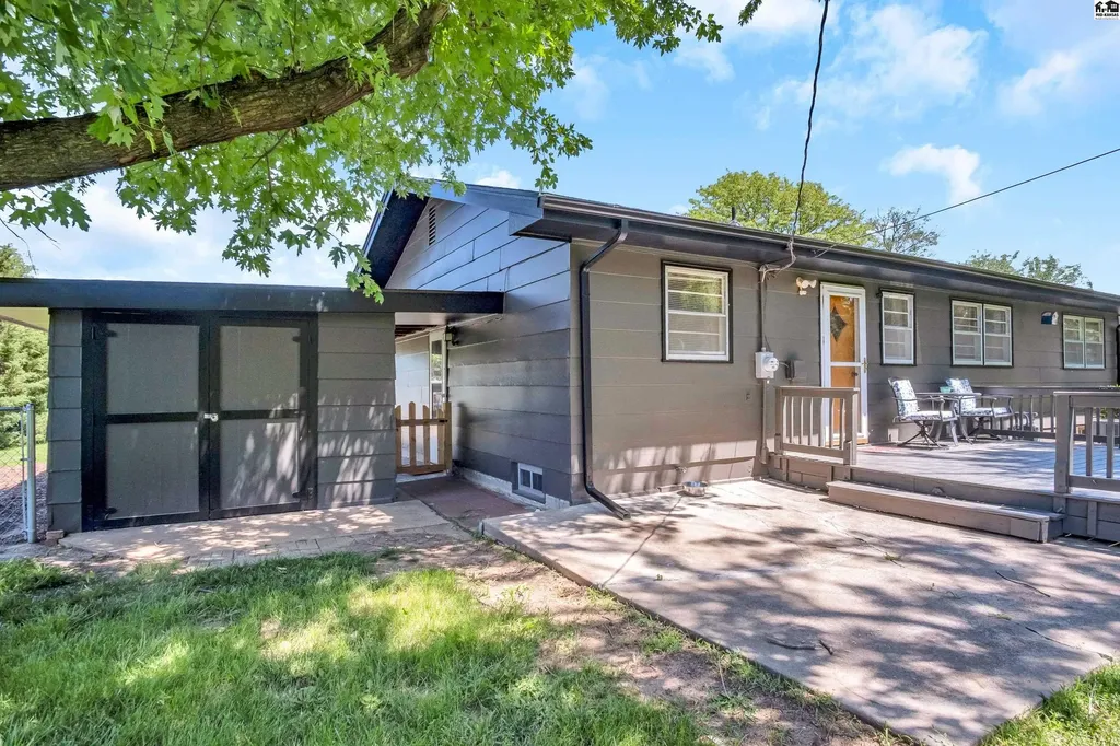 102 S Eby Street Mcpherson KS 67460