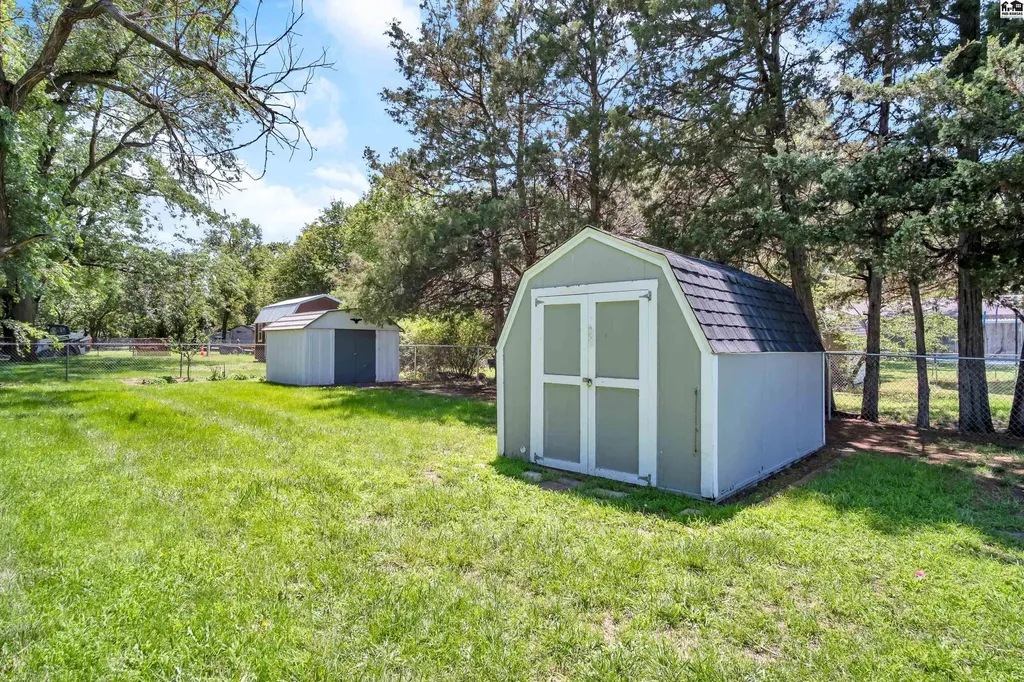 102 S Eby Street Mcpherson KS 67460