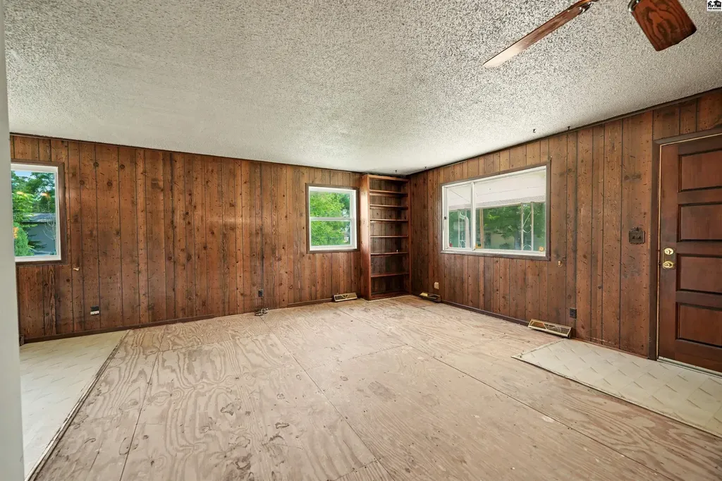 110 S Maud Street Marquette KS 67464